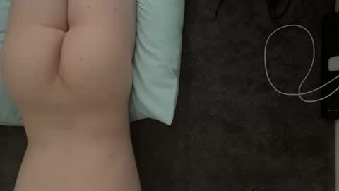 Snapshot of lilbenny05 chatting on 01-06-25, 04:15 lilbenny05 online show from 01-06-25, 04:15