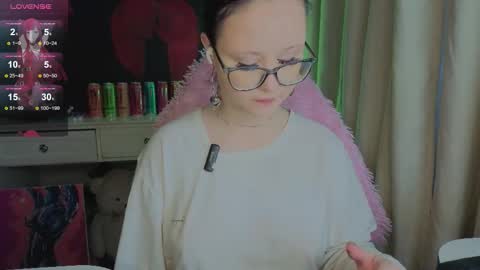 Nika and Lori online show from 11-29-25, 10:40