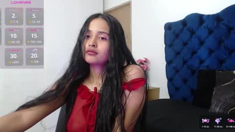 Lili online show from 10-30-25, 03:08