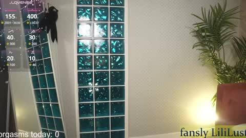 Lili online show from 01-25-25, 11:13