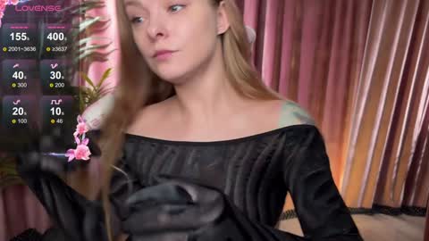 Lili online show from 11-08-25, 02:06