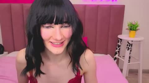 Snapshot of lili_flowerr chatting on 05-28-26, 11:40 Lilli follow me kiss online show from 05-28-26, 11:40