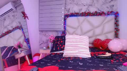 Lily online show from 02-14-26, 11:51