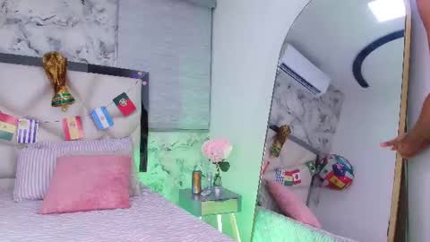 Lily online show from 06-21-26, 11:57