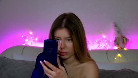 Mia online show from 01-13-25, 06:27