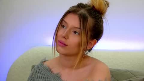 Mia online show from 03-03-25, 12:48