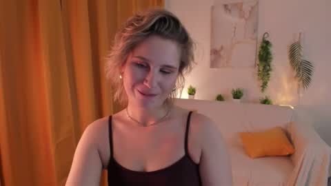 Lilian online show from 11-24-25, 12:21