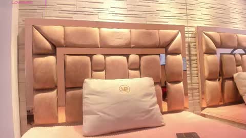 LILIAN  online show from 12-05-25, 07:54