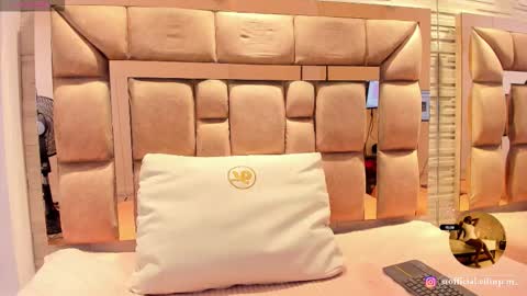 LILIAN  online show from 02-19-26, 07:43