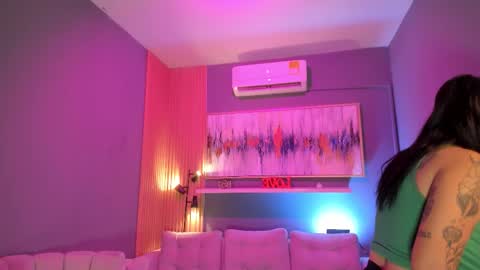 holis soy lily chang no olvides el pulgar arriba es muy importante para mi 3 independent model online show from 03-18-26, 07:50