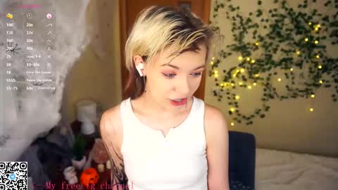 Lilian online show from 11-04-25, 05:50