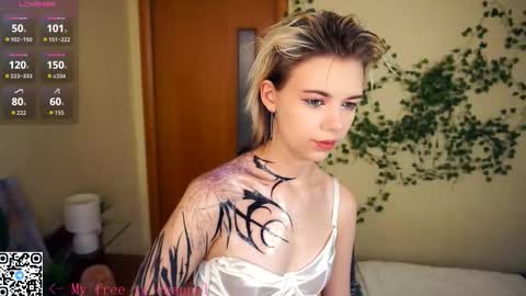 Lilian online show from 11-18-25, 07:46