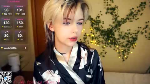 Lilian online show from 11-29-25, 07:11