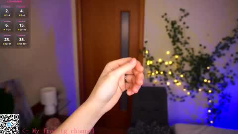 Lilian online show from 12-23-25, 08:23