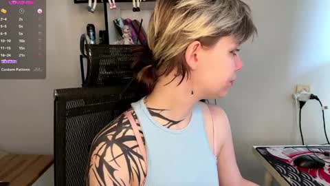 Lilian online show from 03-31-26, 07:09