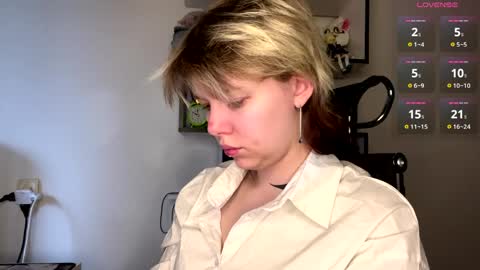 Lilian online show from 04-07-26, 07:09