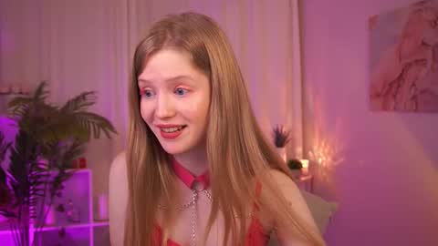 Lilian online show from 11-28-25, 01:25