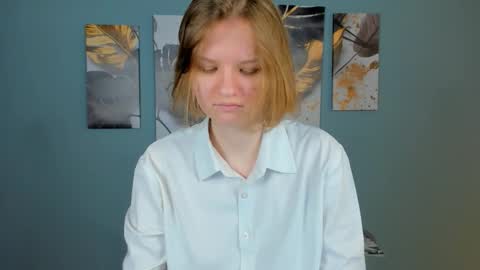 hi guys Im new here Im 18 years oldIve never had sex online show from 01-17-26, 02:22