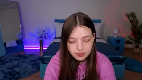 Lili Bakery online show from 04-06-26, 03:15