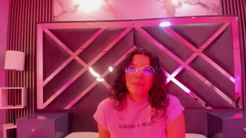  Lili  online show from 01-20-25, 04:43