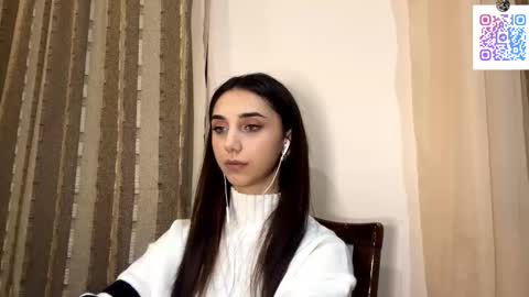 Lina online show from 11-15-25, 10:37