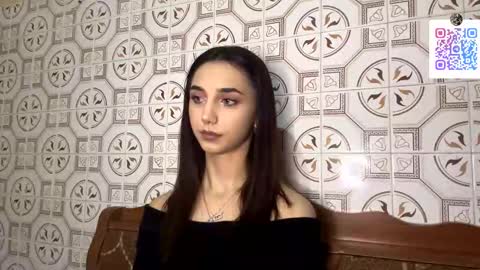 Lina online show from 11-29-25, 10:24