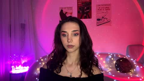 Lina online show from 04-06-26, 10:22