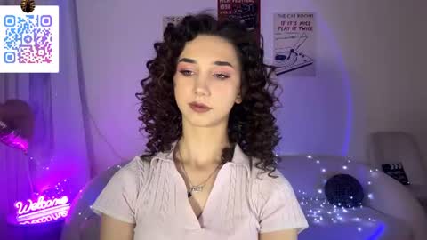 Snapshot of lilihalvorsen chatting on 06-14-26, 10:34 Lina online show from 06-14-26, 10:34