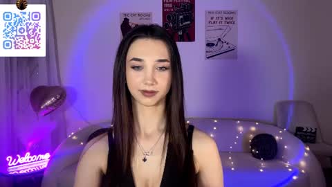 Snapshot of lilihalvorsen chatting on 06-21-26, 10:23 Lina online show from 06-21-26, 10:23