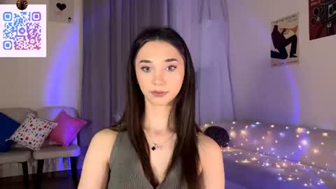 Snapshot of lilihalvorsen chatting on 06-24-26, 10:20 Lina online show from 06-24-26, 10:20