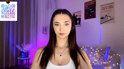 Snapshot of lilihalvorsen chatting on 06-25-26, 10:14 Lina online show from 06-25-26, 10:14