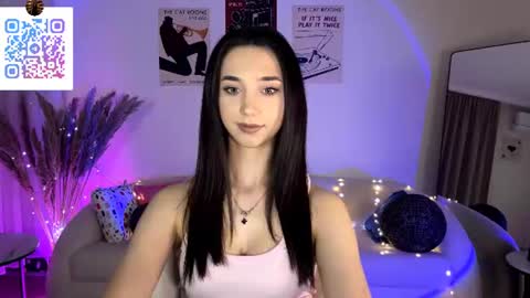 Snapshot of lilihalvorsen chatting on 07-10-26, 10:23 Lina online show from 07-10-26, 10:23