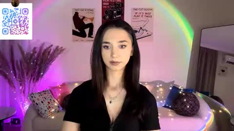 Snapshot of lilihalvorsen chatting on 07-17-26, 10:14 Lina online show from 07-17-26, 10:14