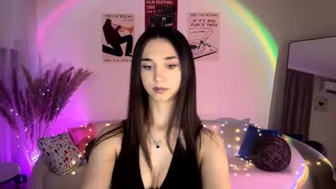 Snapshot of lilihalvorsen chatting on 07-19-26, 10:24 Lina online show from 07-19-26, 10:24