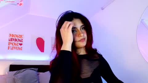 Snapshot of liliith_savett chatting on 05-27-26, 04:04 Lilith Savett online show from 05-27-26, 04:04