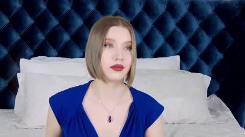 LiliLinn online show from 01-24-25, 08:23