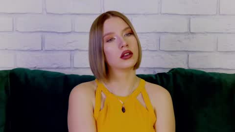 LiliLinn online show from 01-29-25, 08:18