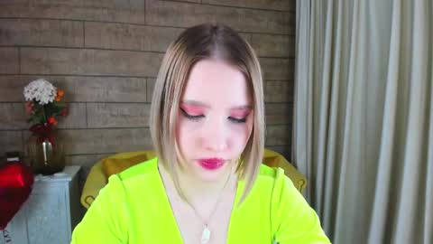 LiliLinn online show from 02-19-25, 09:06