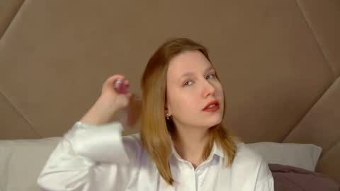 Snapshot of lililinn chatting on 05-07-26, 04:40 LiliLinn online show from 05-07-26, 04:40