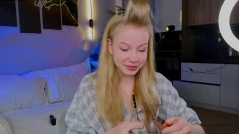 lililok101 online show from 04-16-26, 03:29