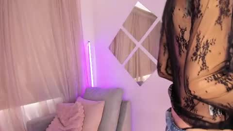 Lilly online show from 06-09-26, 02:17