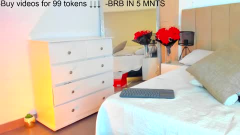 Lili  online show from 02-15-25, 05:30