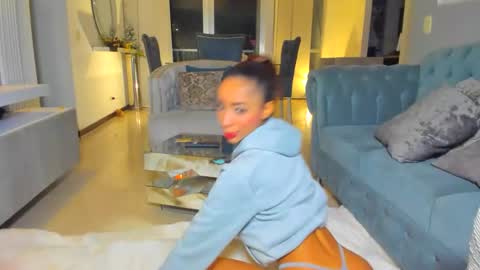 Lili  online show from 01-08-26, 04:04