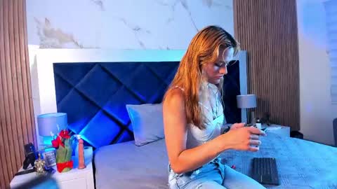 Snapshot of lilit_doll chatting on 05-17-26, 12:30 lilit online show from 05-17-26, 12:30