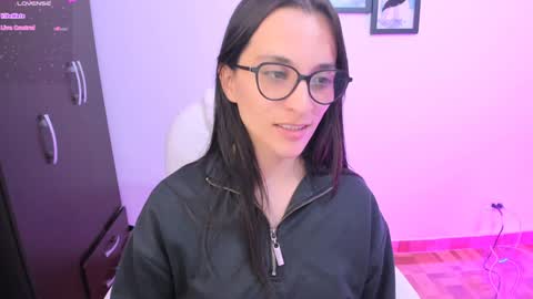 Snapshot of lilith01_ chatting on 02-07-25, 09:48 Leidy online show from 02-07-25, 09:48