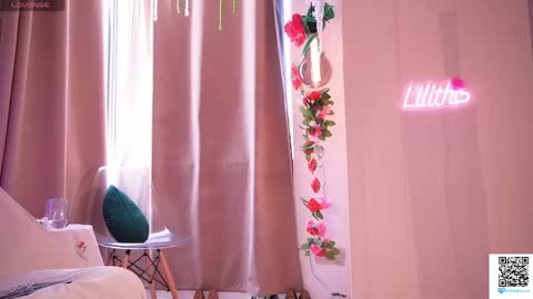 Lilith Rosse online show from 04-21-26, 04:12