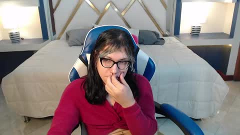 Snapshot of lilith_ayanami chatting on 05-22-26, 02:22 lilith online show from 05-22-26, 02:22