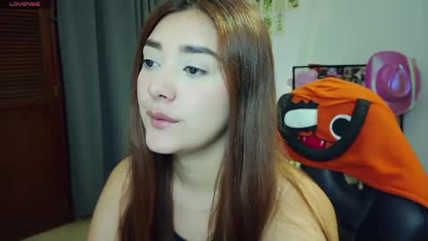 Snapshot of lilith_cruzz chatting on 05-12-26, 02:08 Lilith online show from 05-12-26, 02:08