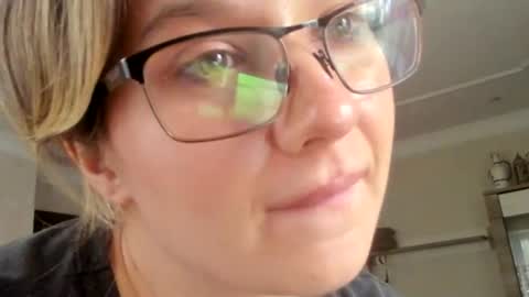 Snapshot of lilith_lutherlow chatting on 07-09-26, 04:55 lilith online show from 07-09-26, 04:55