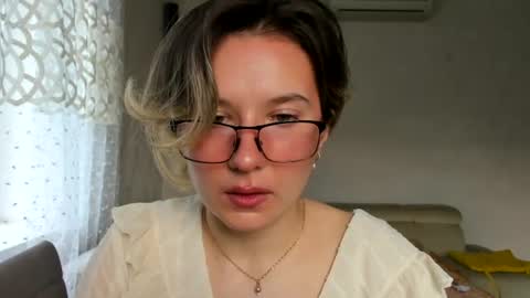 Snapshot of lilith_lutherlow chatting on 07-23-26, 01:53 lilith online show from 07-23-26, 01:53